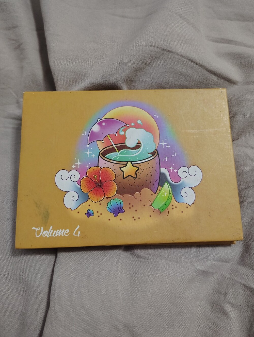 Tropical Beach Graphic Box - Yellow Volume 4